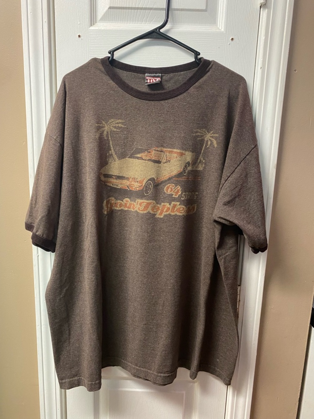 Vintage- 90’s Brown Graphic Men’s T‑Shirt - Car Print